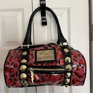 Top handle barrel bag